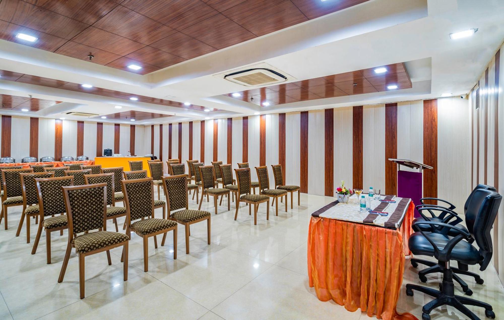 Zip By Spree Hotels Delhi Greater Kailash Nové Dillí Exteriér fotografie